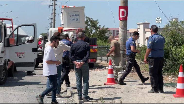 Kamyon evin bahçesine uçtu! Çok sayıda yaralı var - Resim: 8